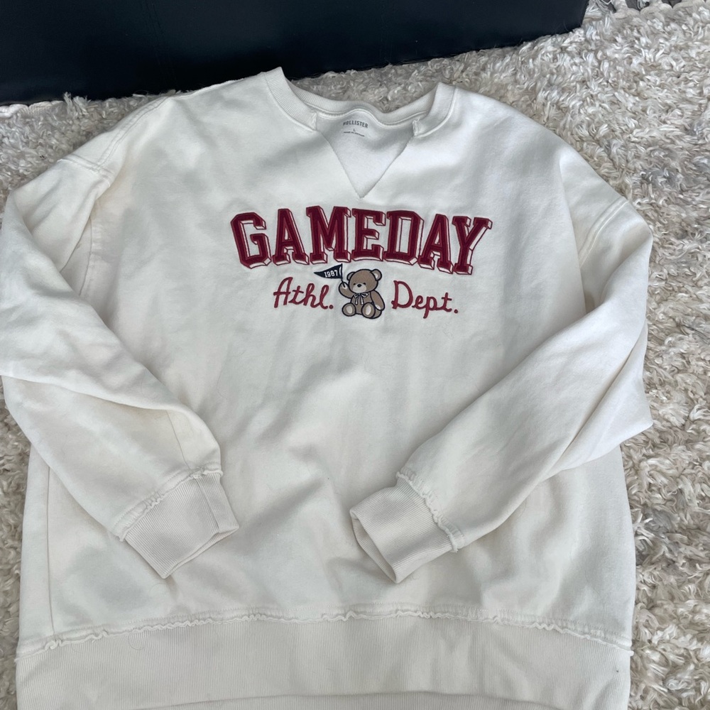 Hollister game day sweatshirt